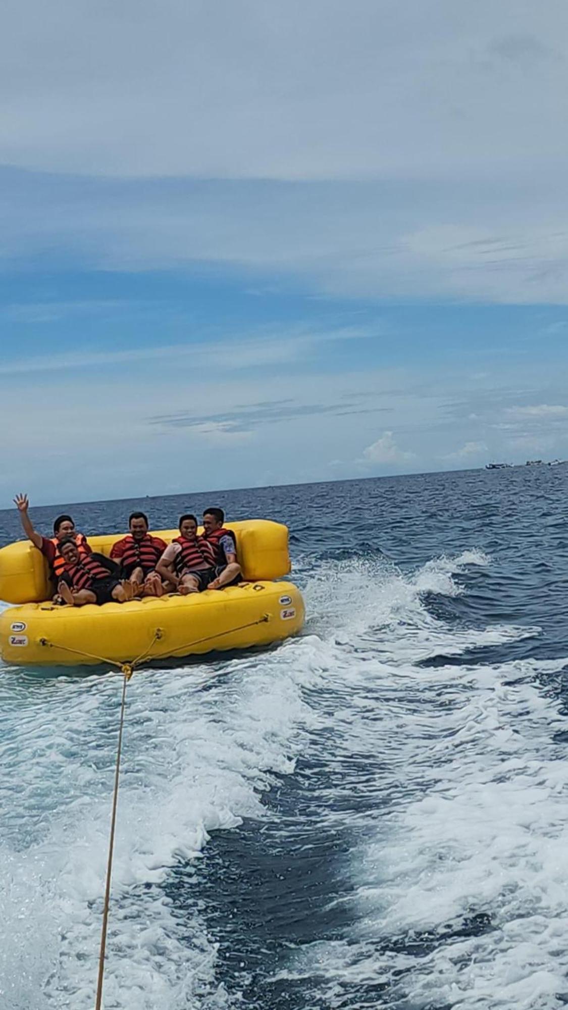 Richville Little Boracay Guest House Calatagan Eksteriør bilde