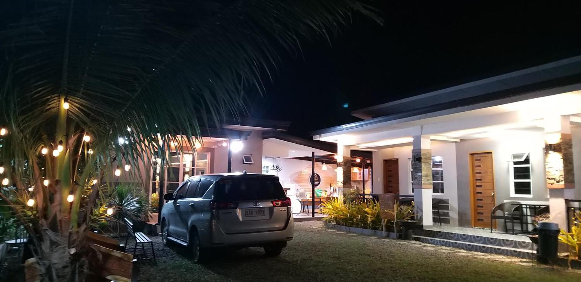 Richville Little Boracay Guest House Calatagan Eksteriør bilde