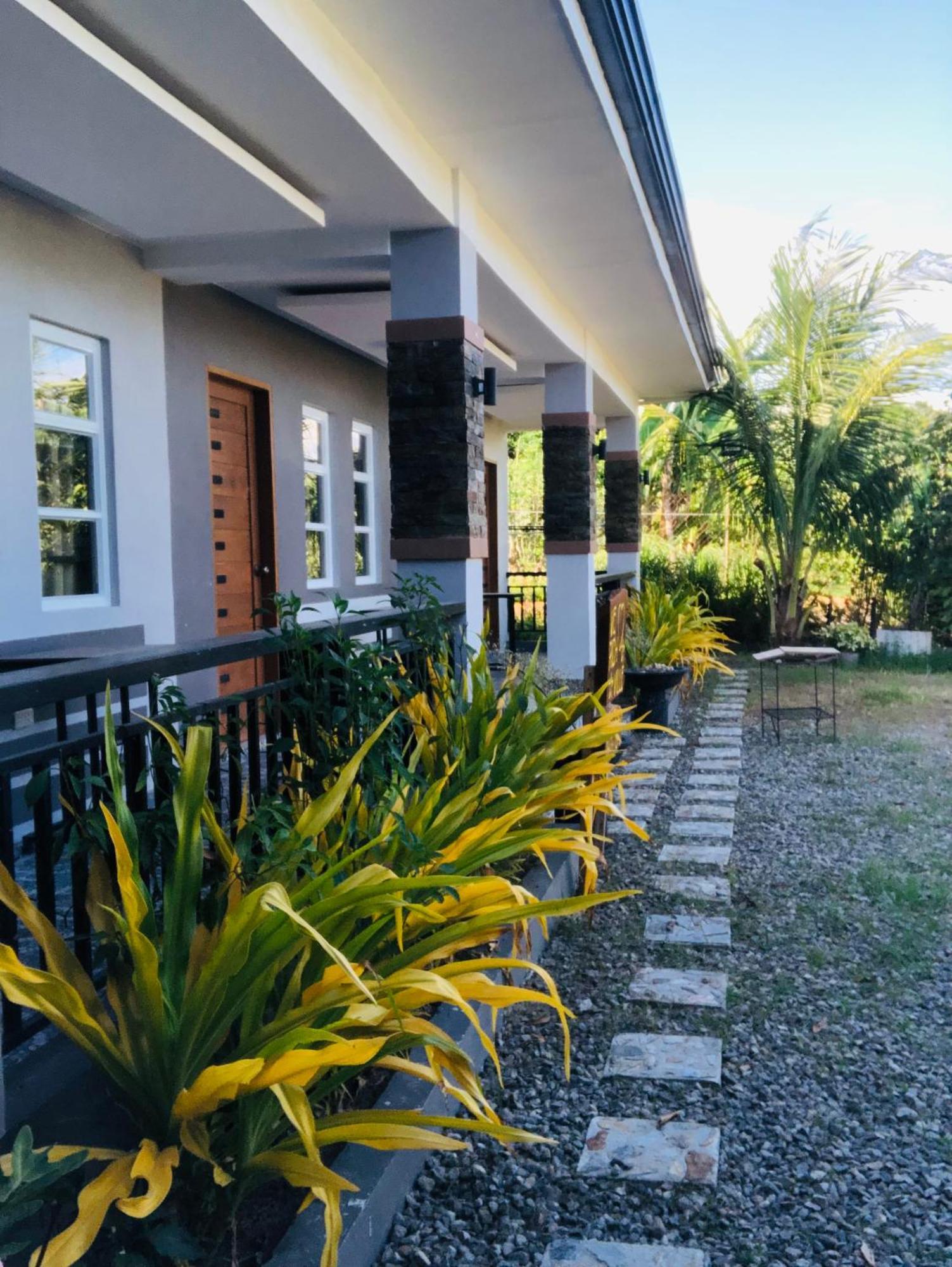 Richville Little Boracay Guest House Calatagan Eksteriør bilde