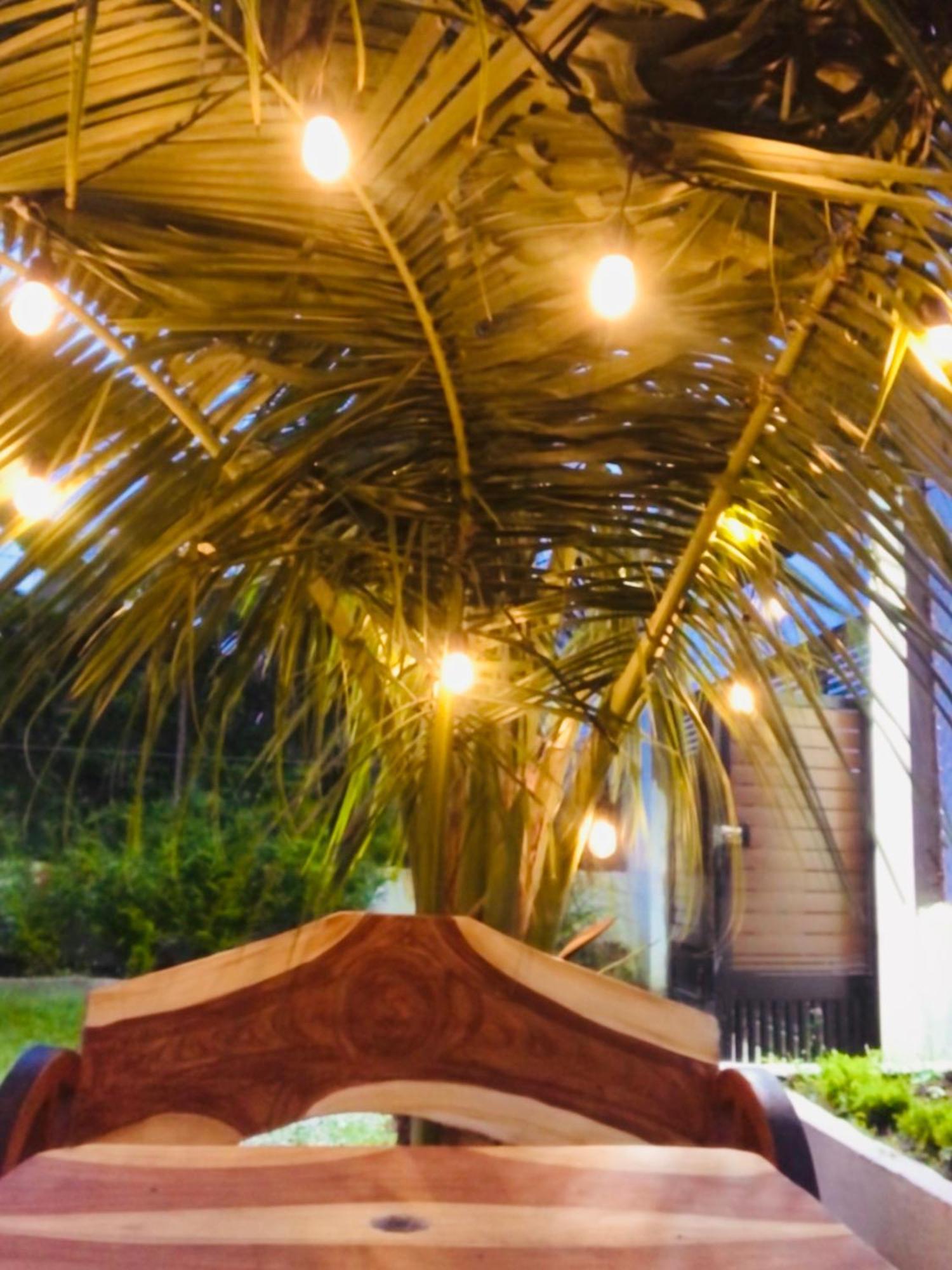 Richville Little Boracay Guest House Calatagan Eksteriør bilde